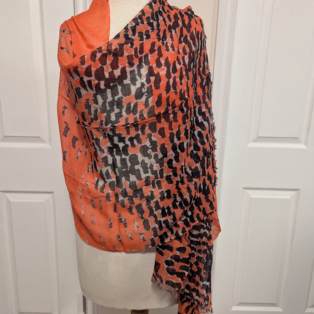 Bold Orange and Black Geometric Wrap